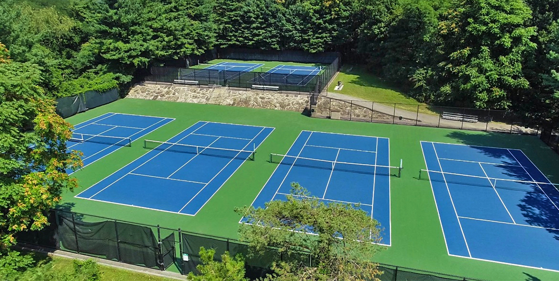 Tennis Courts: Scarsdale, New York